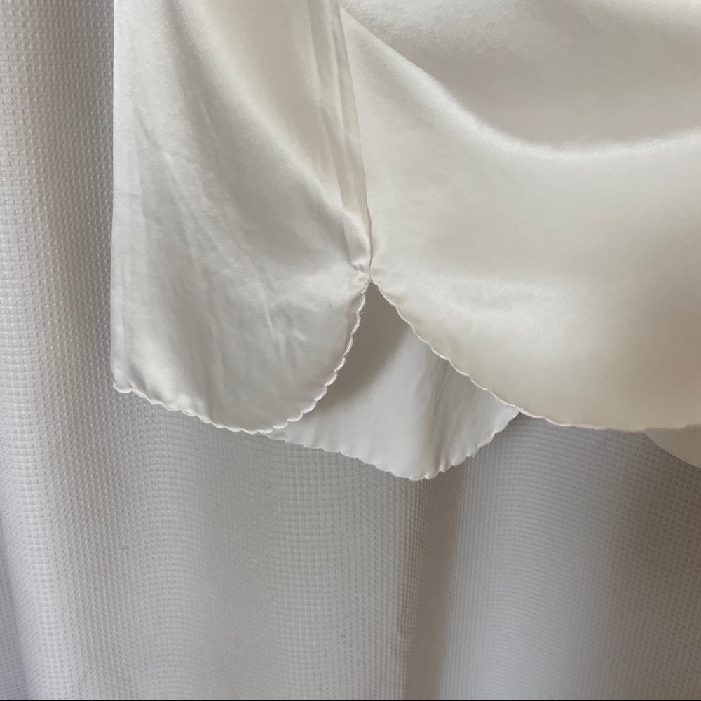 Vintage White Butterfly Embroidered Slip - Picture 5 of 6